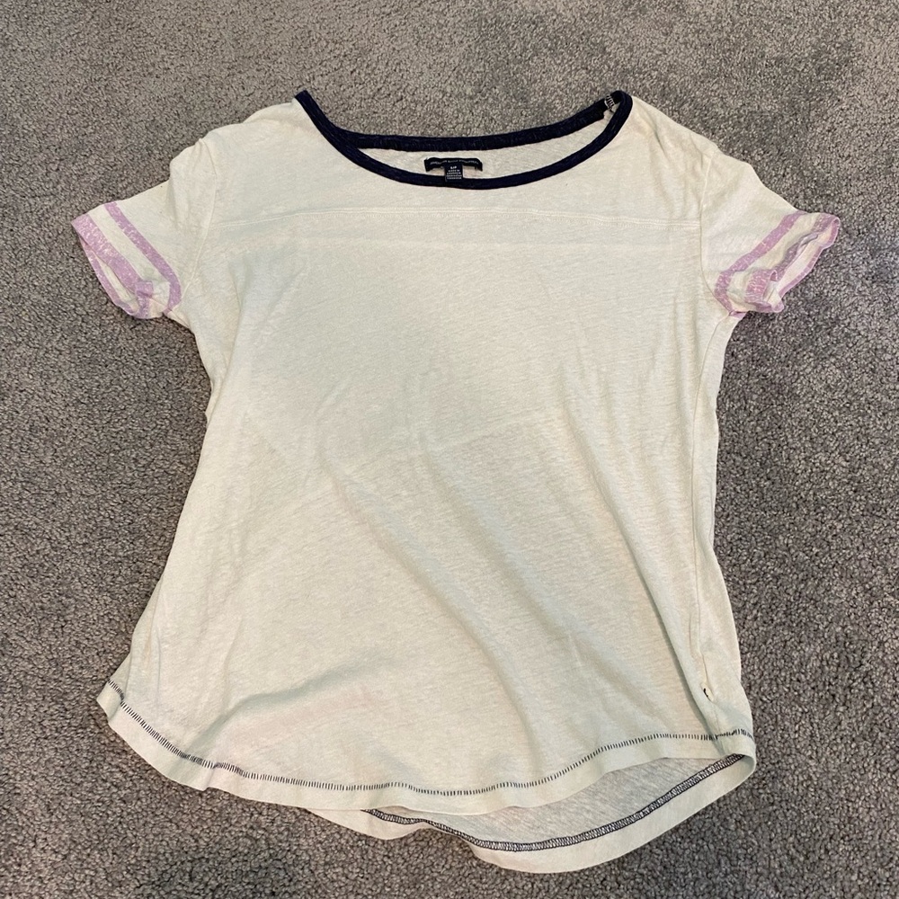 American Eagle Outfitters Tshirt